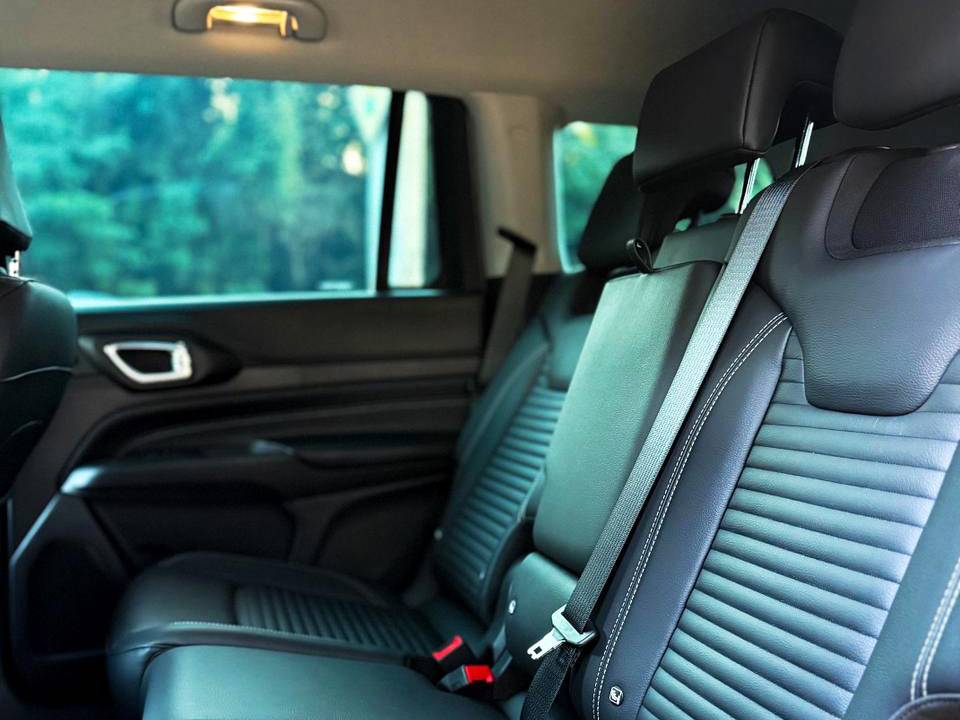 JEEP COMMANDER