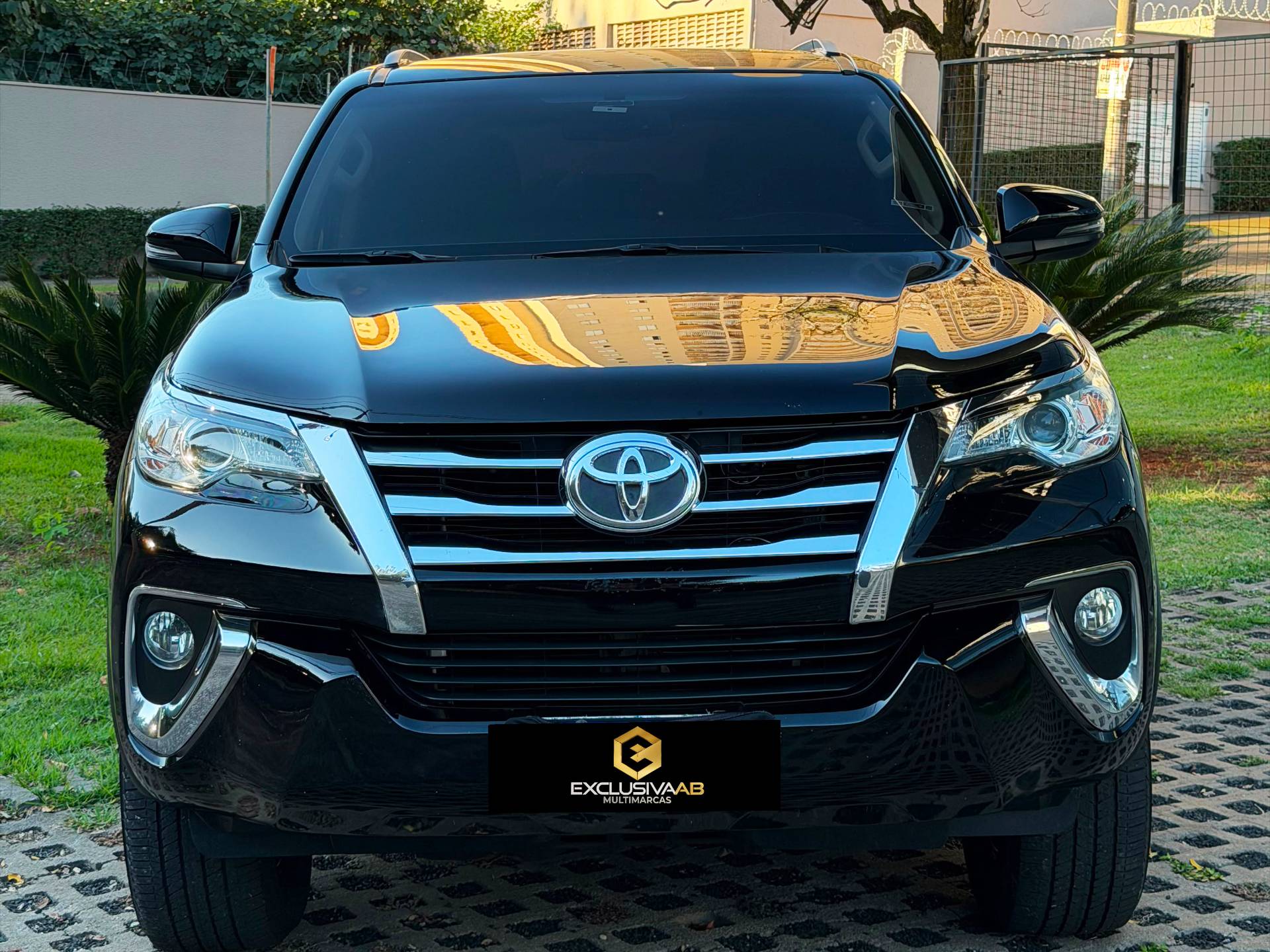 TOYOTA HILUX SW4