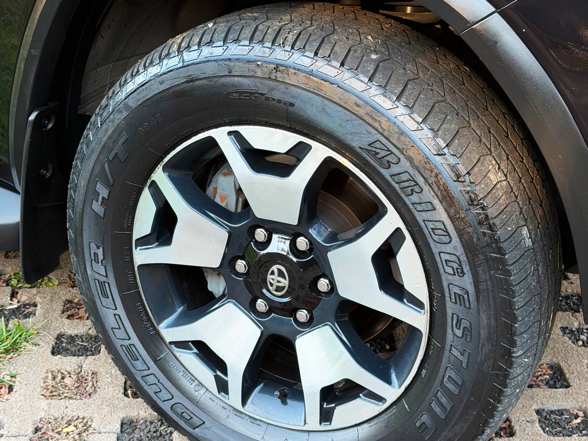 TOYOTA HILUX SW4