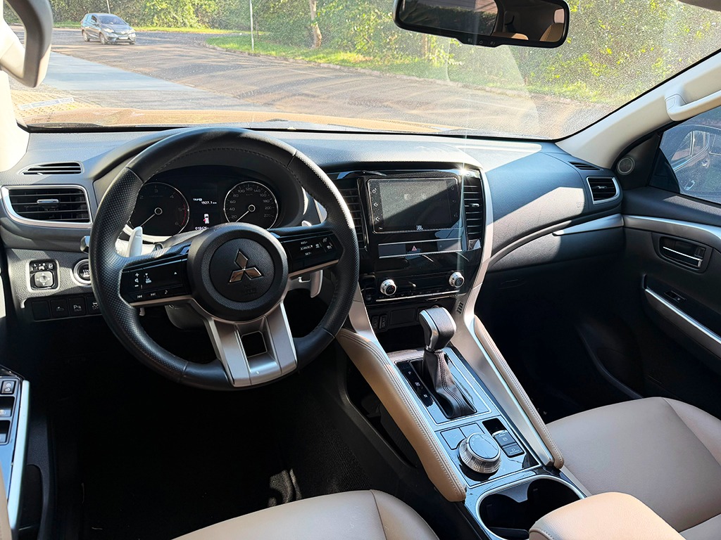 MITSUBISHI PAJERO SPORT