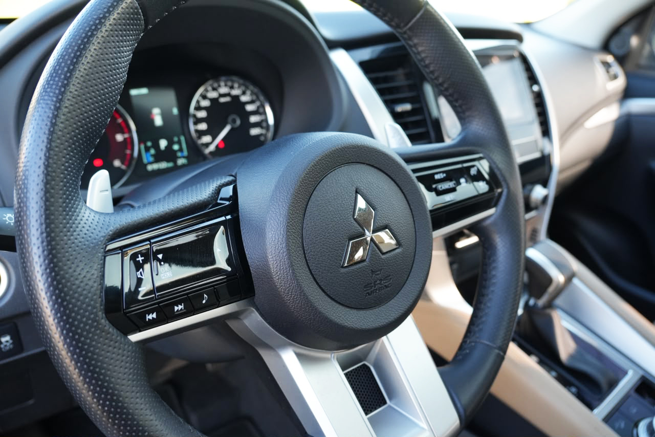MITSUBISHI PAJERO SPORT