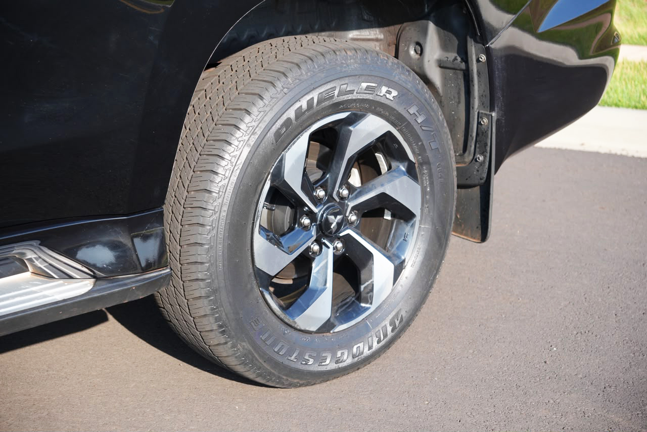 MITSUBISHI PAJERO SPORT