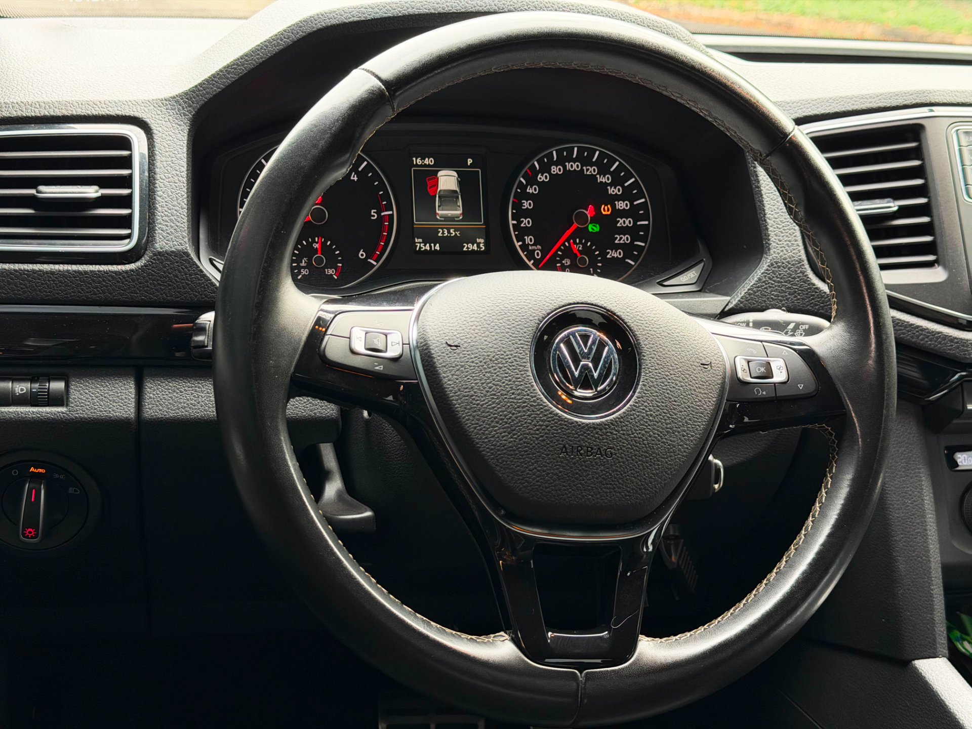 VOLKSWAGEN AMAROK
