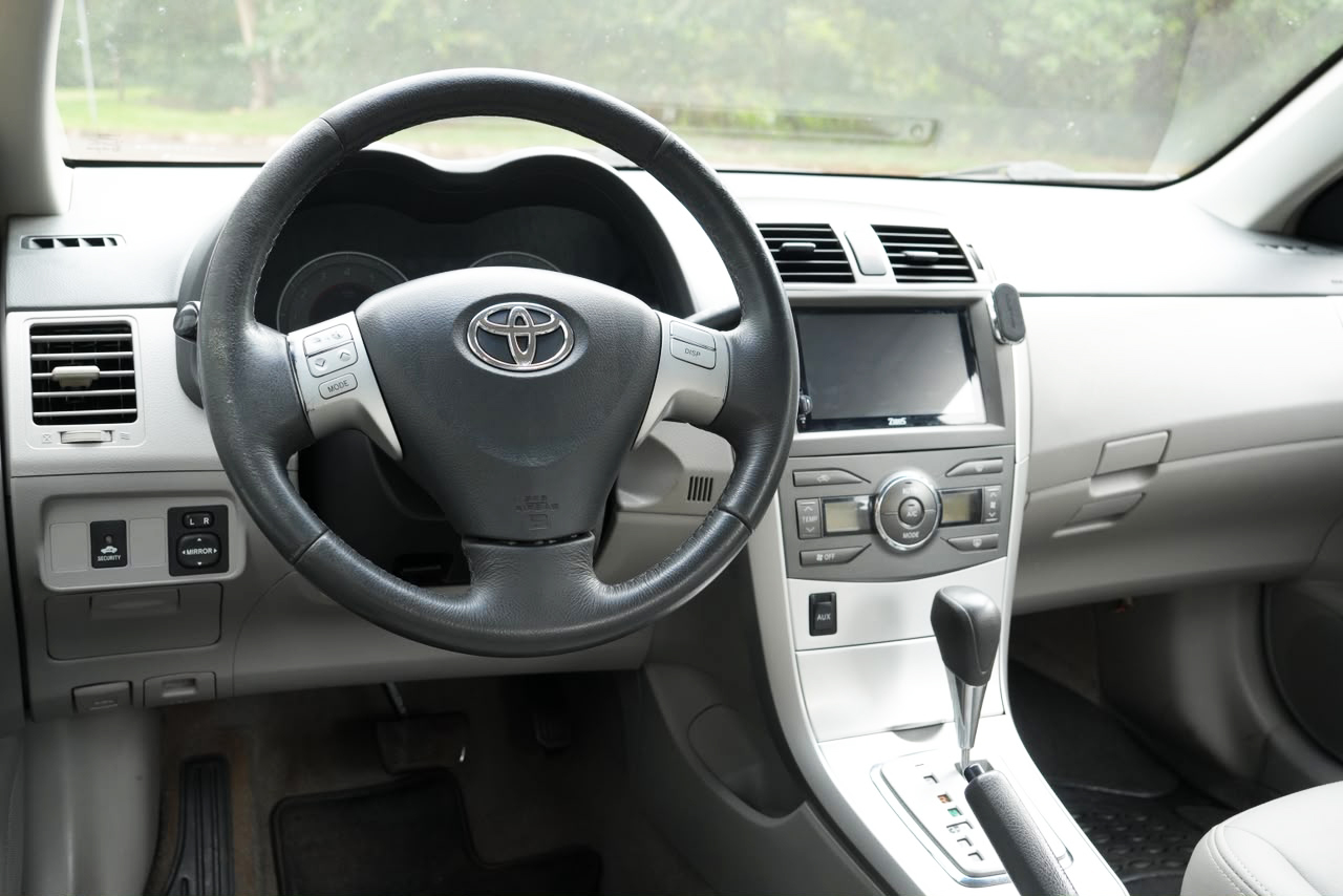 TOYOTA COROLLA