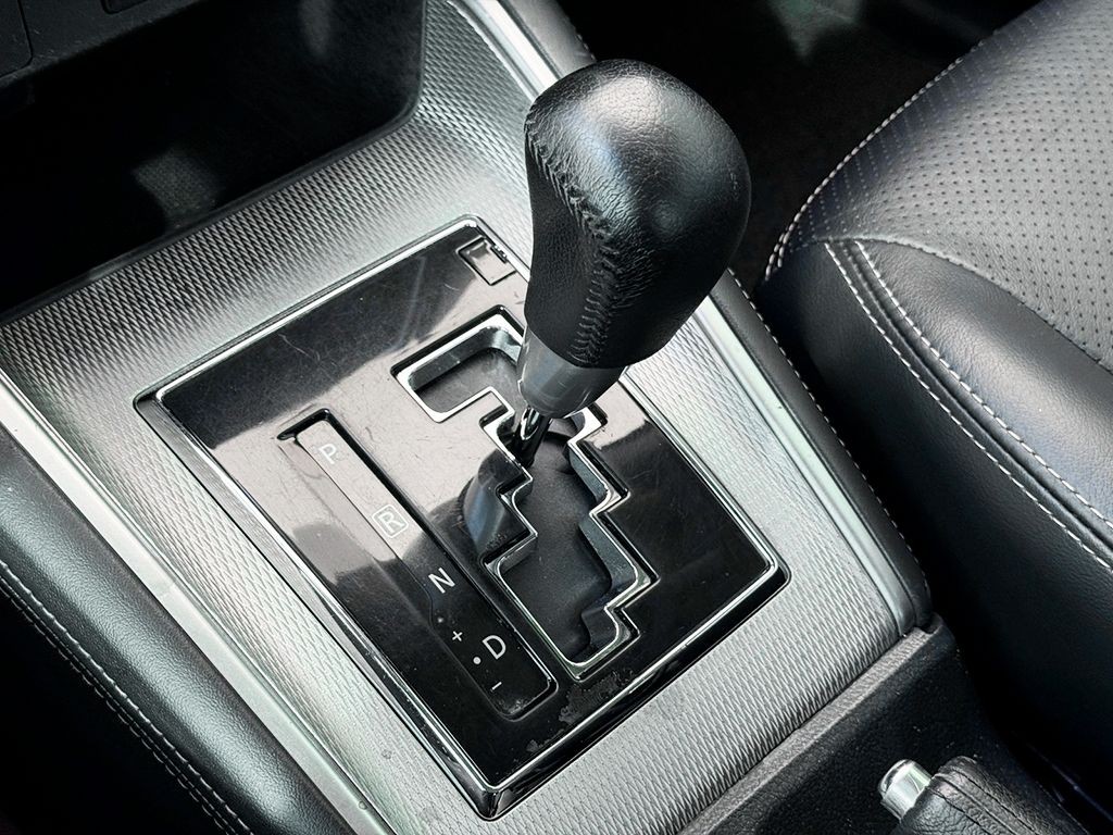 MITSUBISHI L200 TRITON