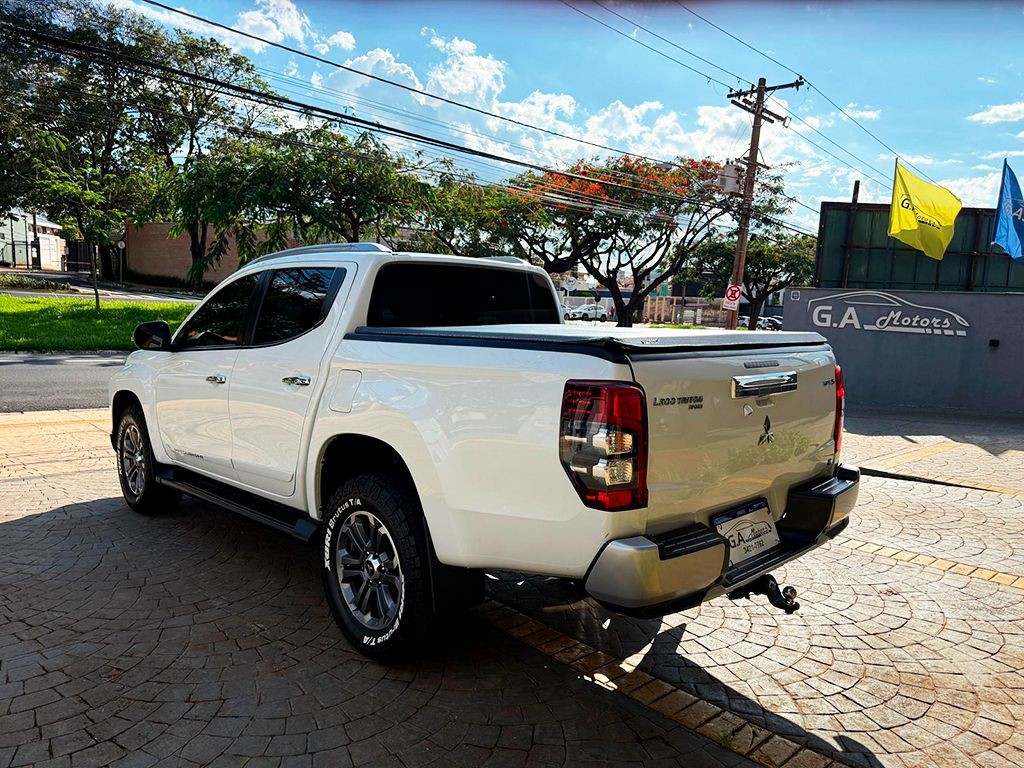 MITSUBISHI L200 TRITON