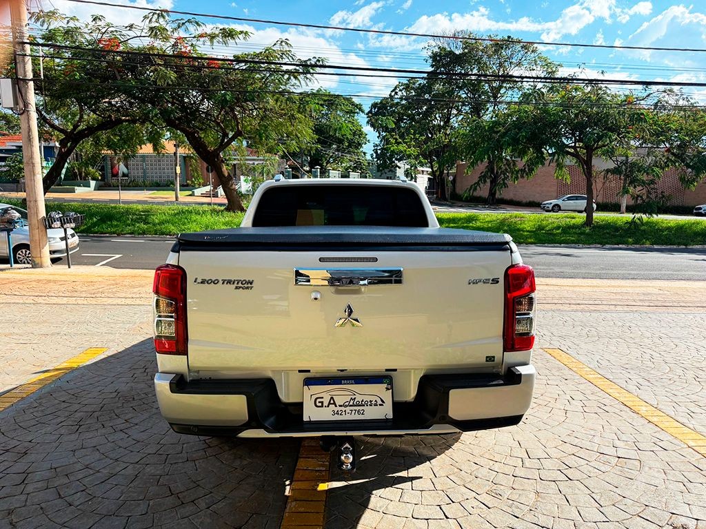 MITSUBISHI L200 TRITON