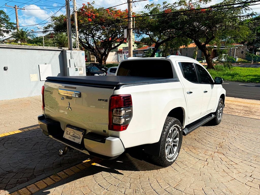 MITSUBISHI L200 TRITON