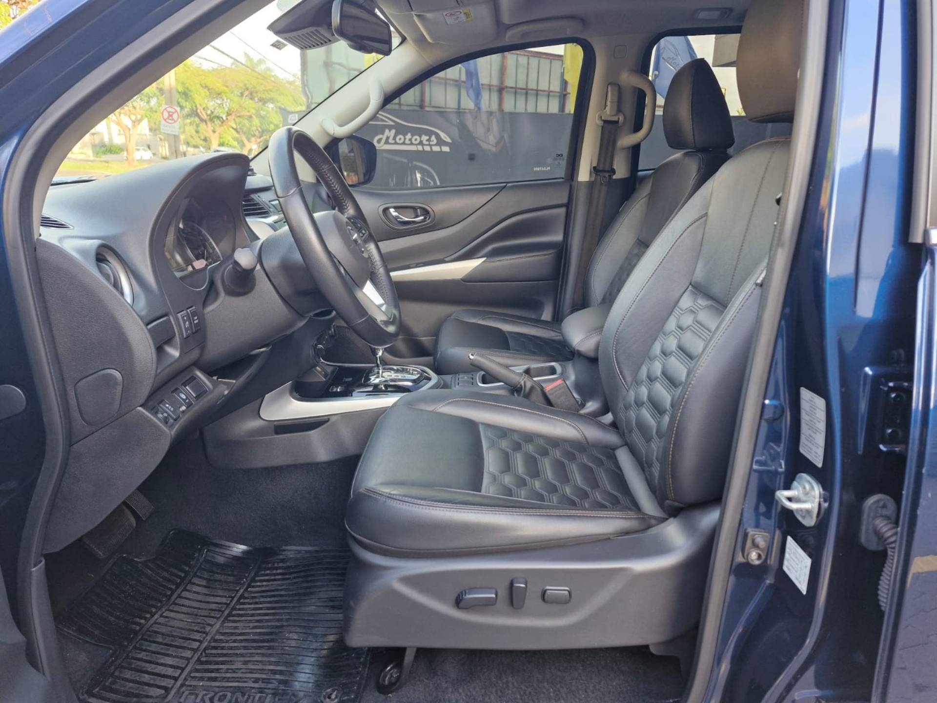 NISSAN FRONTIER