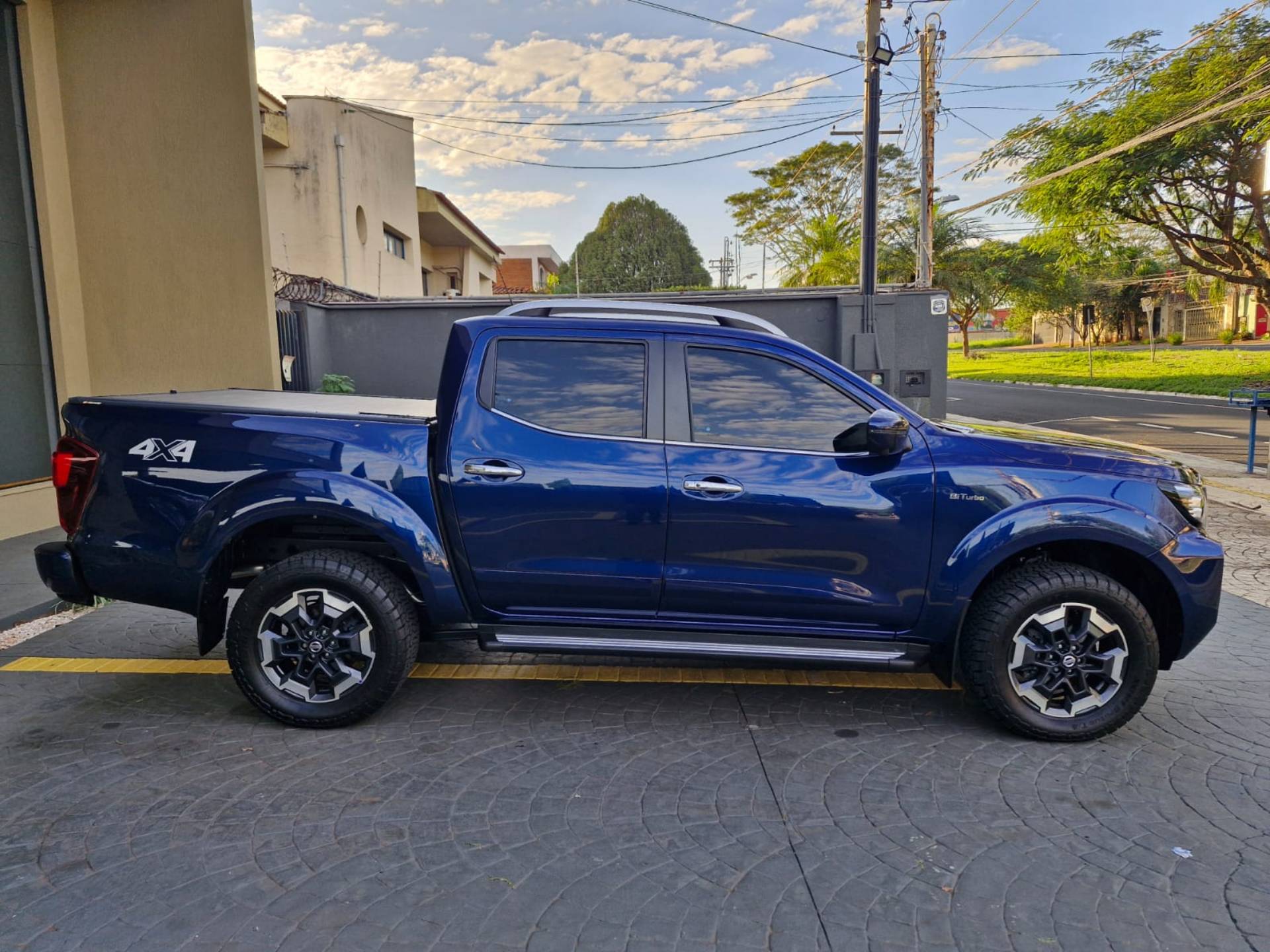 NISSAN FRONTIER