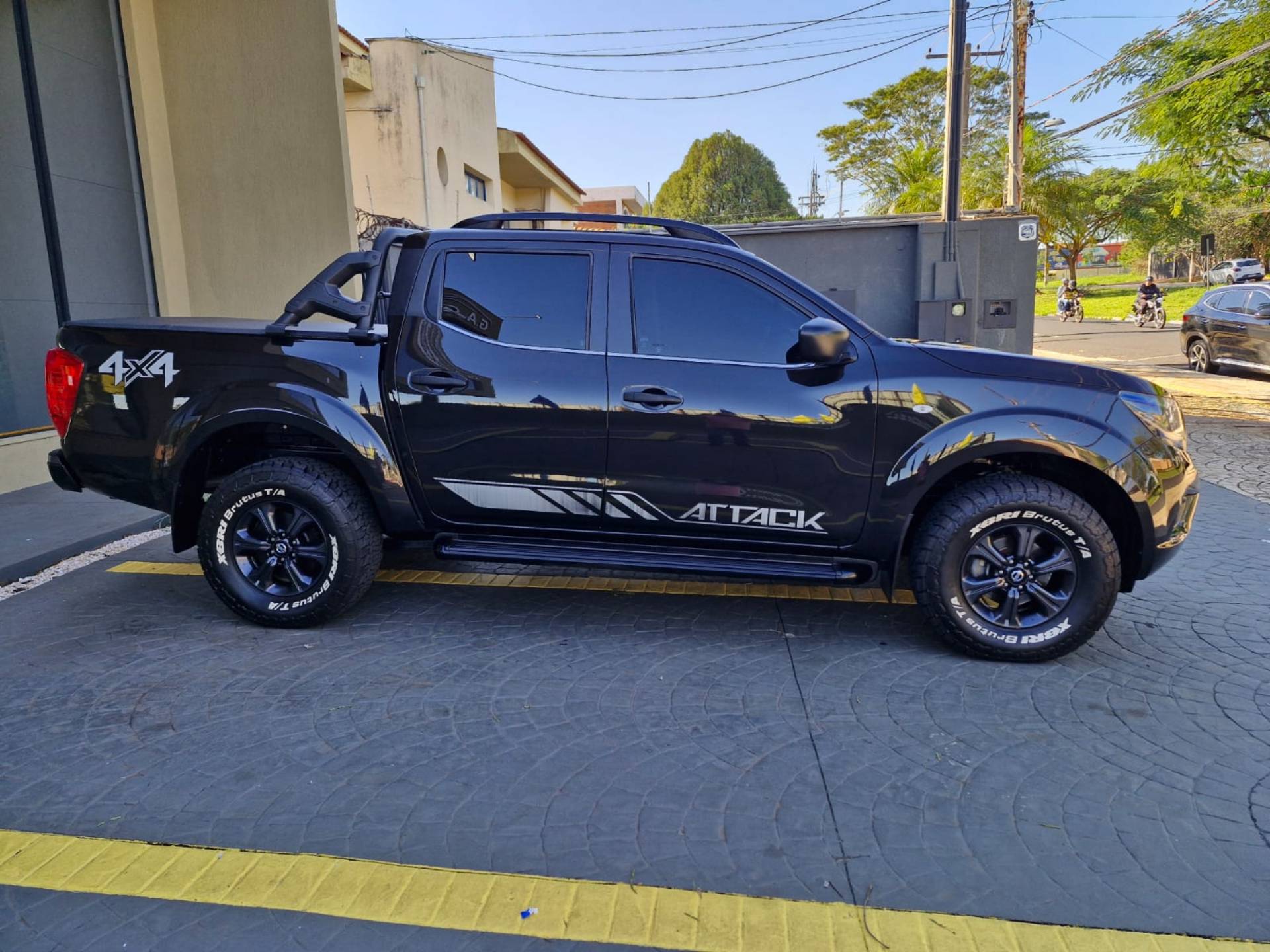 NISSAN FRONTIER