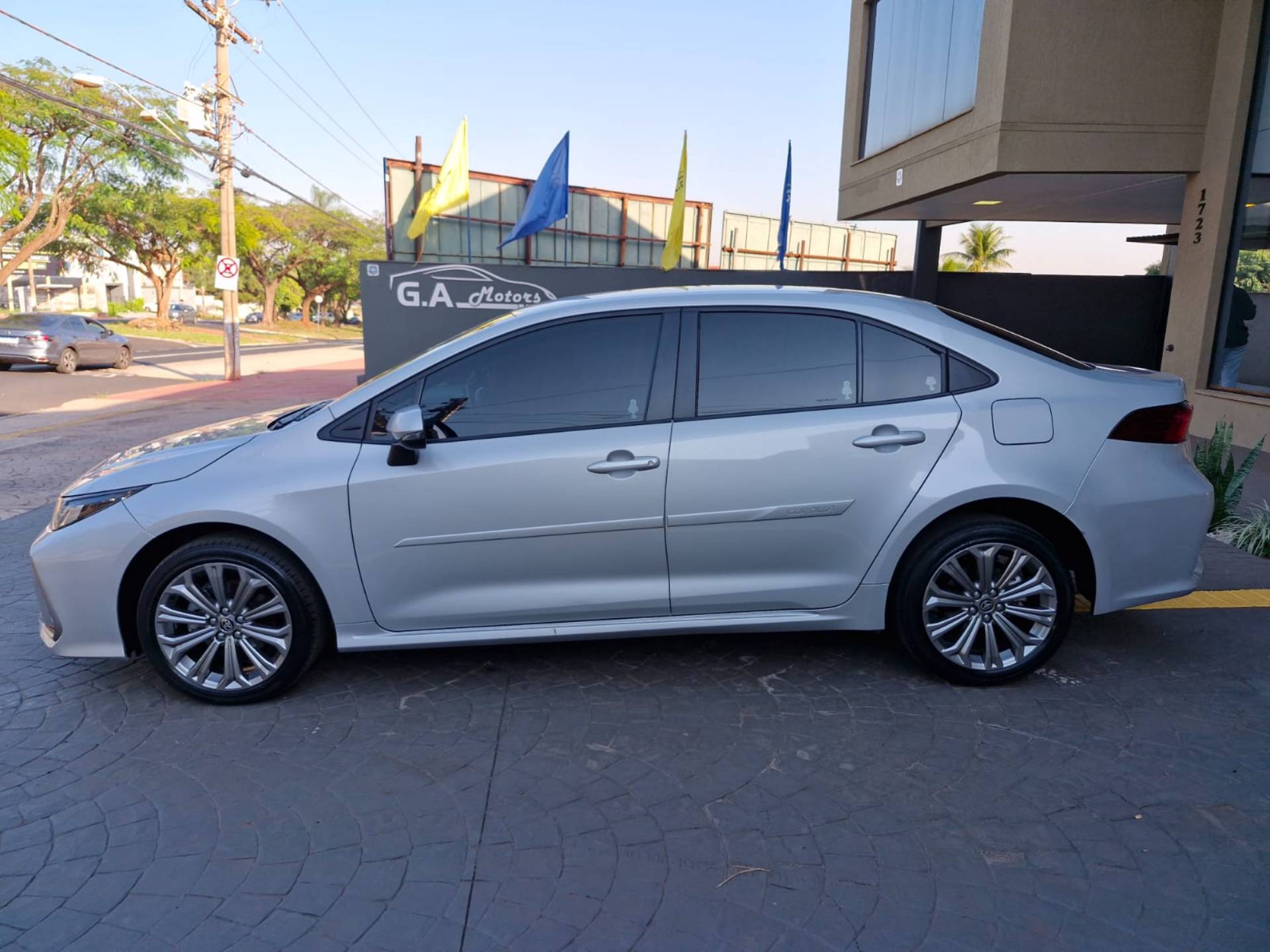 TOYOTA COROLLA
