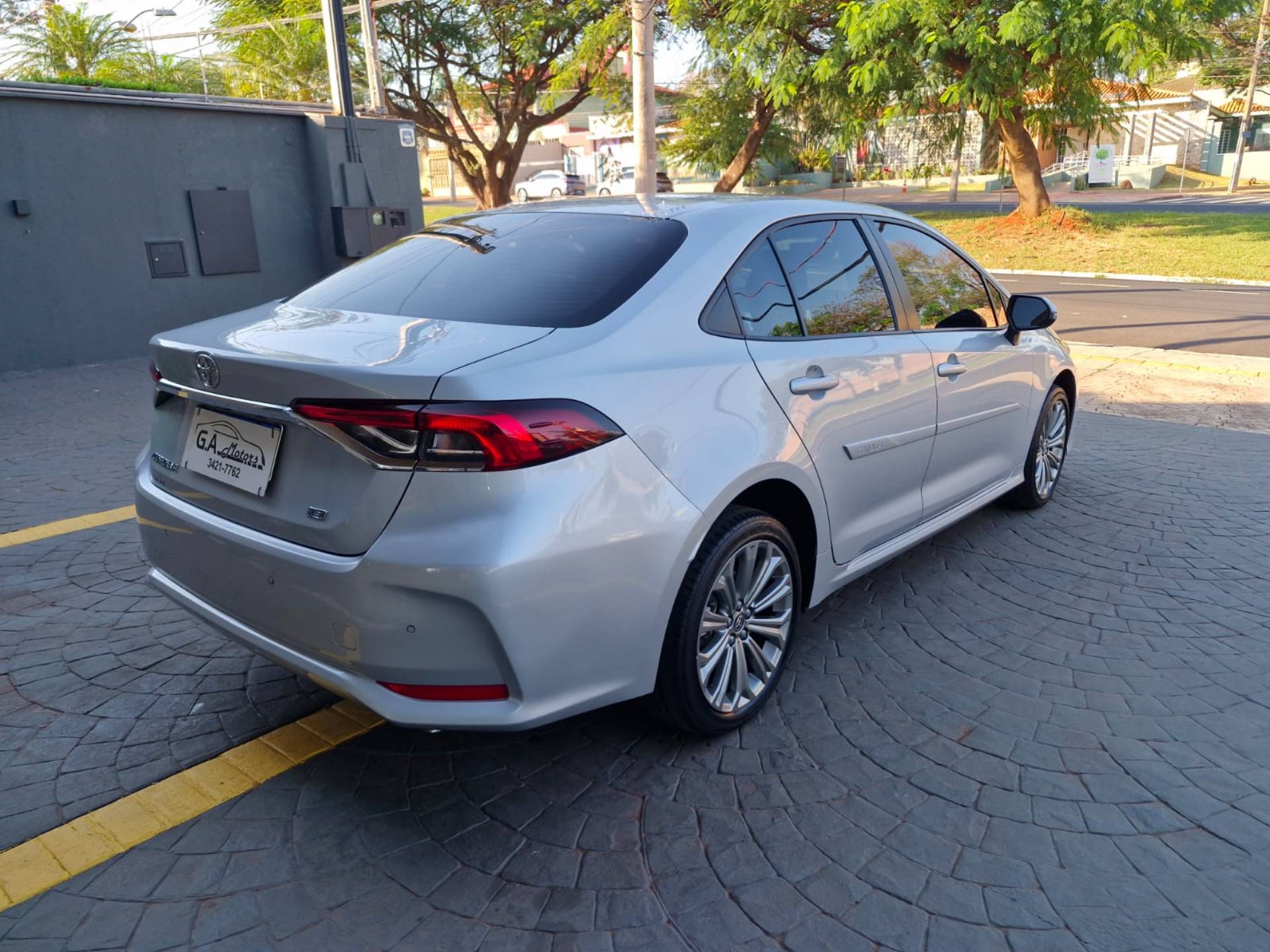 TOYOTA COROLLA