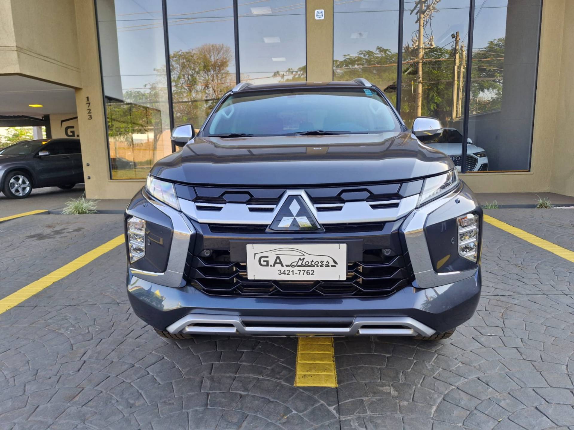 MITSUBISHI PAJERO SPORT