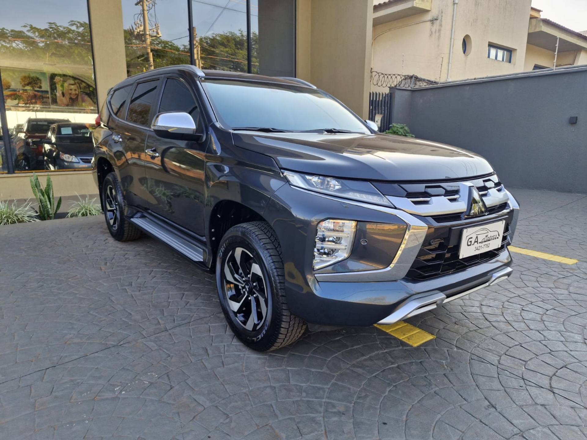 MITSUBISHI PAJERO SPORT