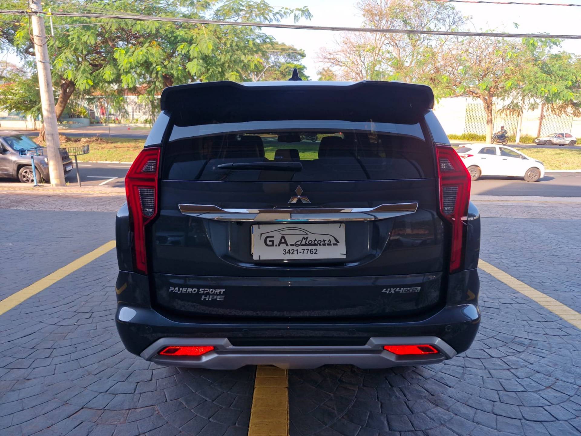 MITSUBISHI PAJERO SPORT