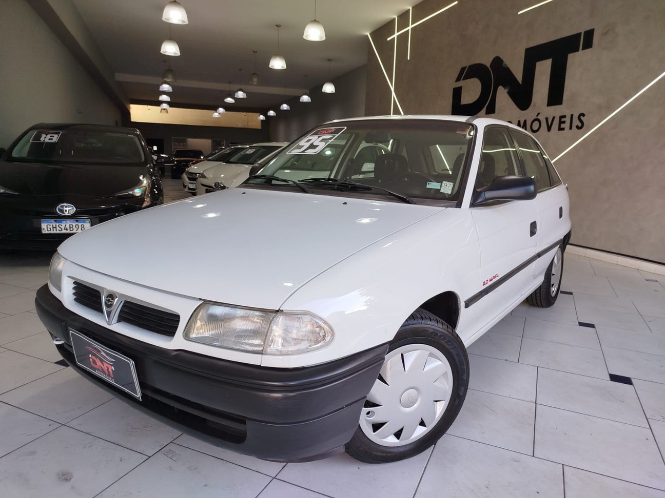 ASTRA 2.0 MPFI GLS 8V