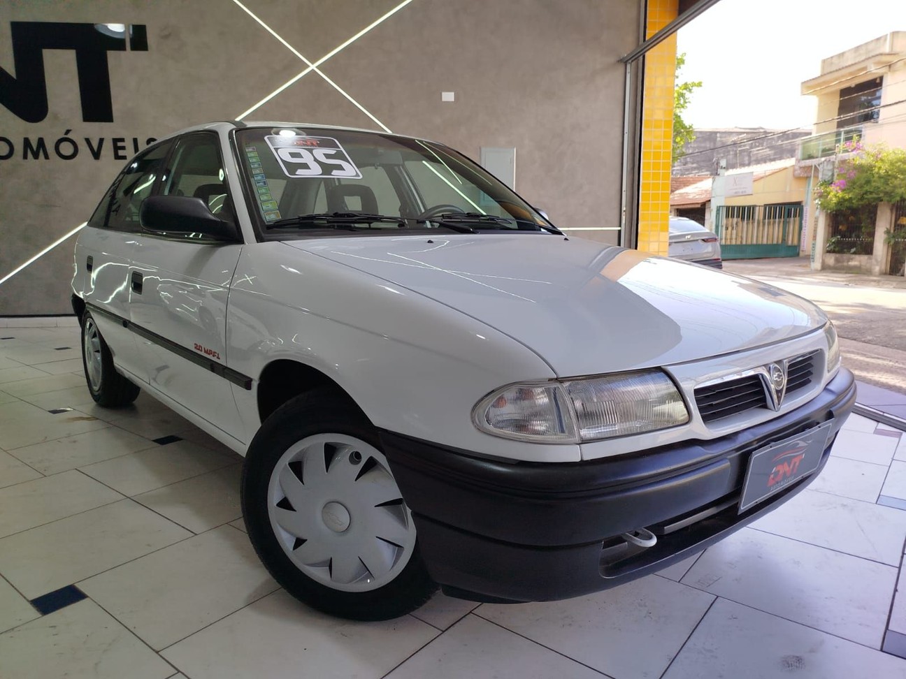 ASTRA 2.0 MPFI GLS 8V