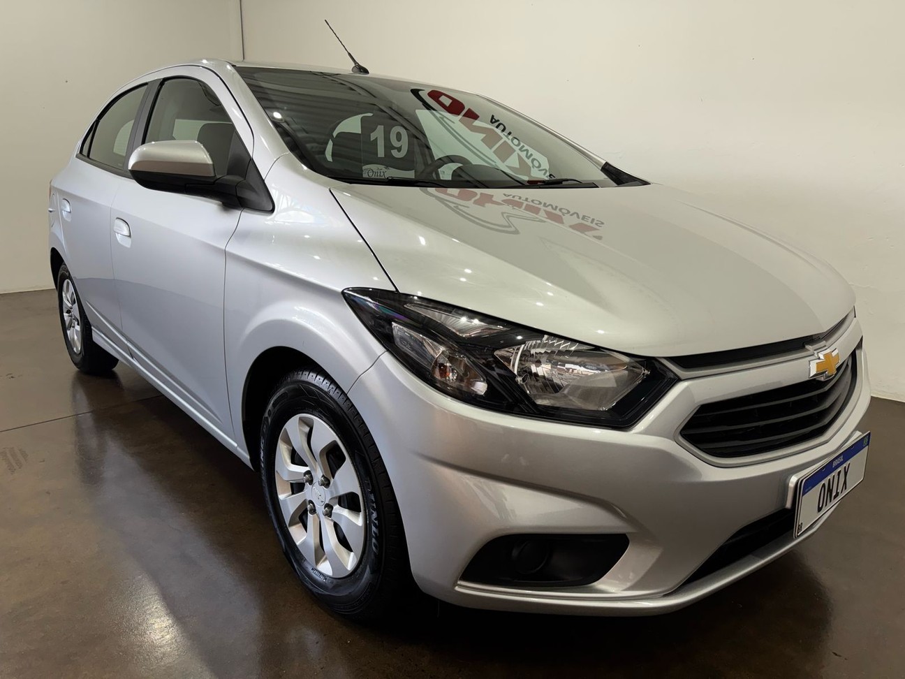 ONIX 1.0 MPFI LT 8V