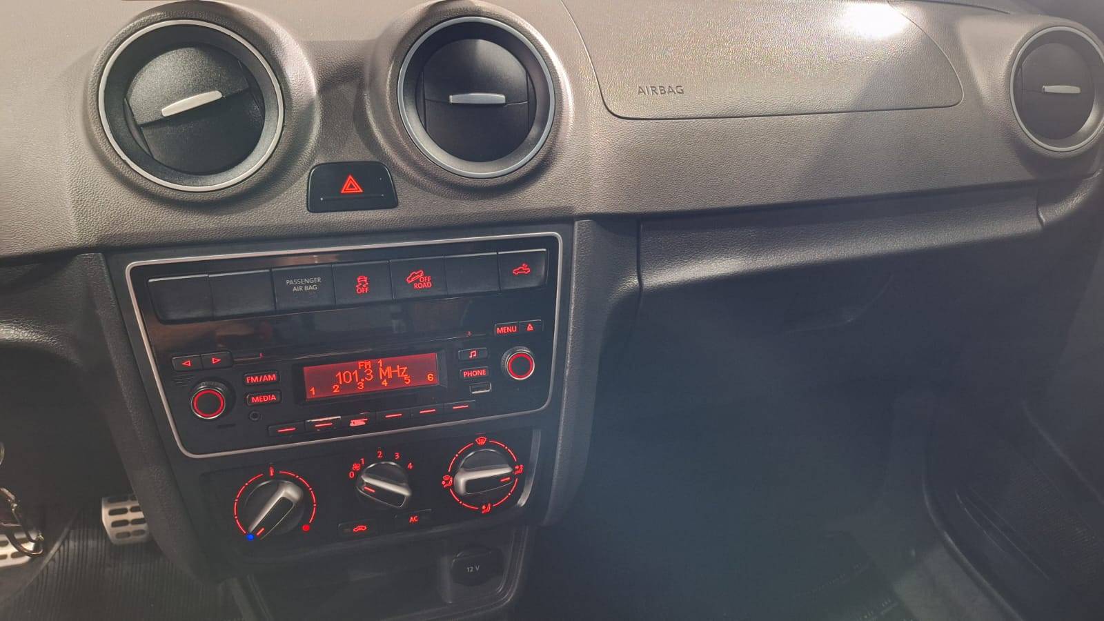 VOLKSWAGEN SAVEIRO