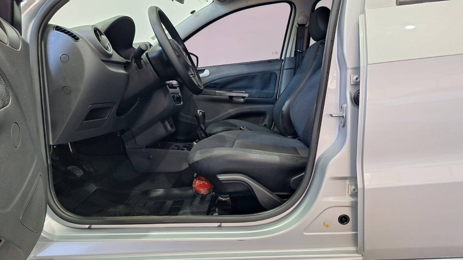 VOLKSWAGEN VOYAGE