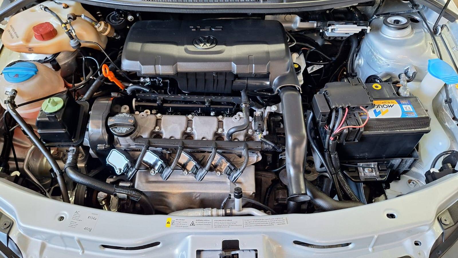 VOLKSWAGEN VOYAGE
