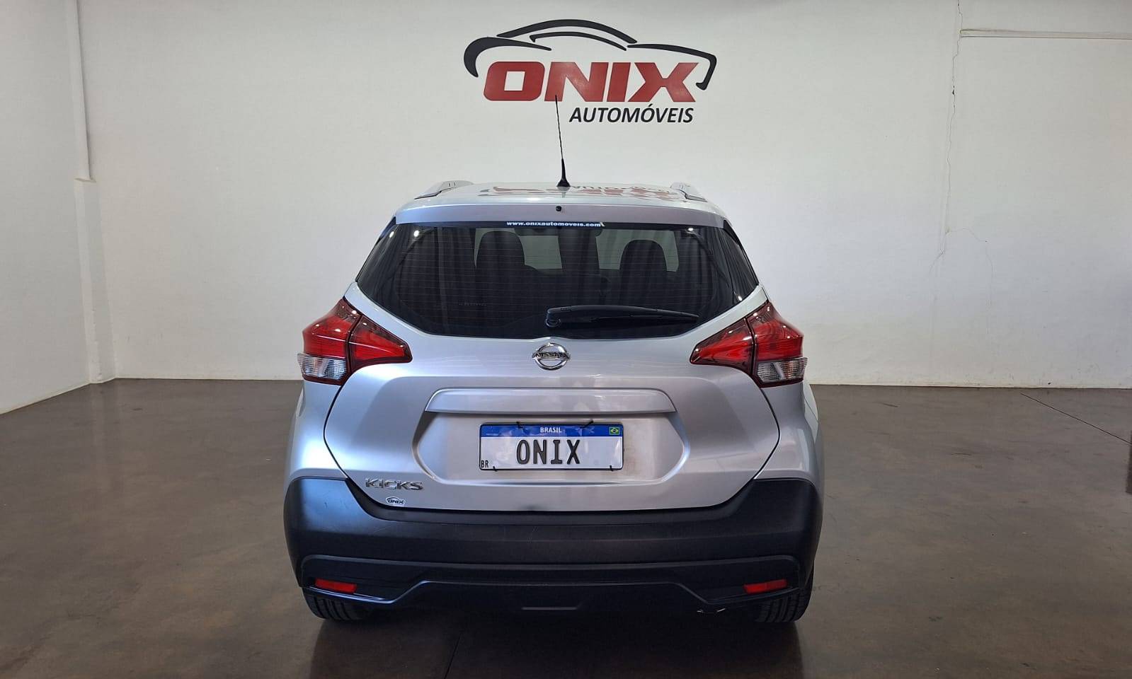 NISSAN KICKS