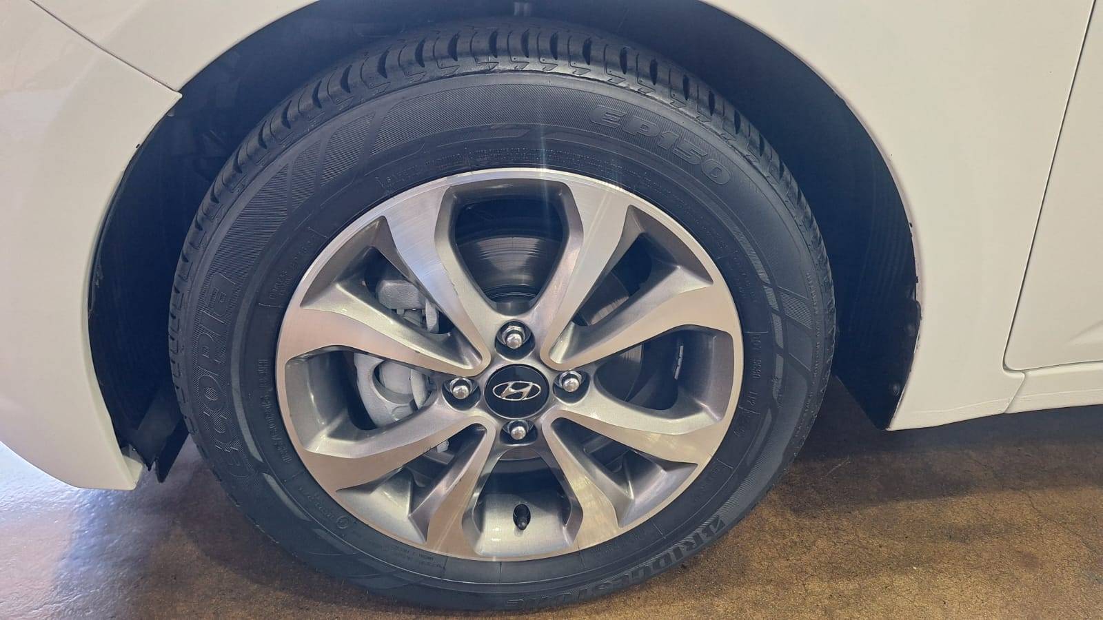 HYUNDAI HB20S