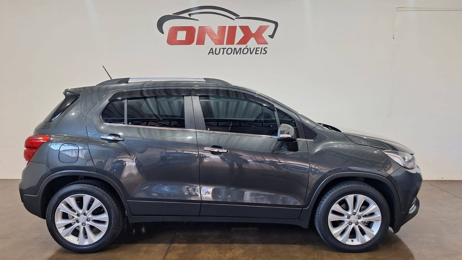 CHEVROLET TRACKER