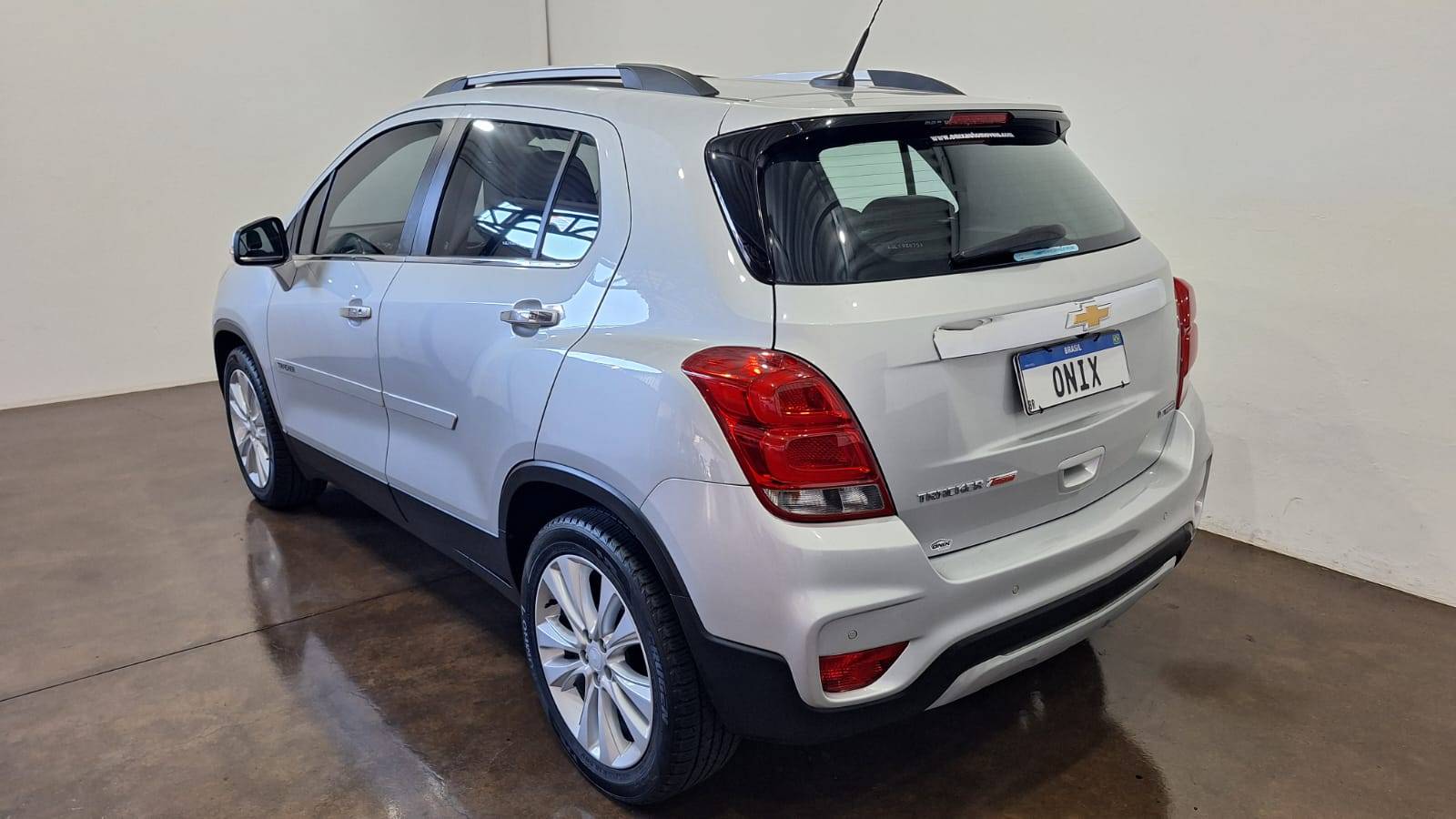 CHEVROLET TRACKER
