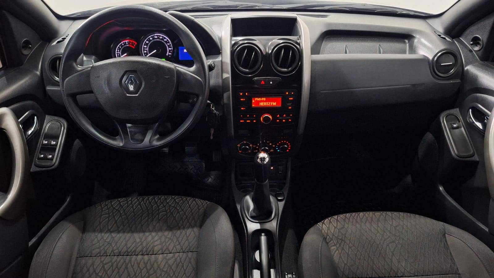 RENAULT DUSTER