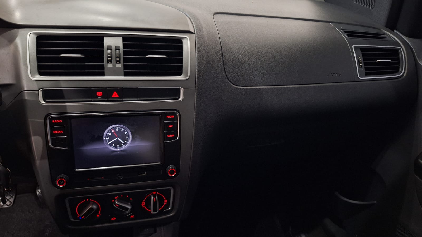 VOLKSWAGEN FOX