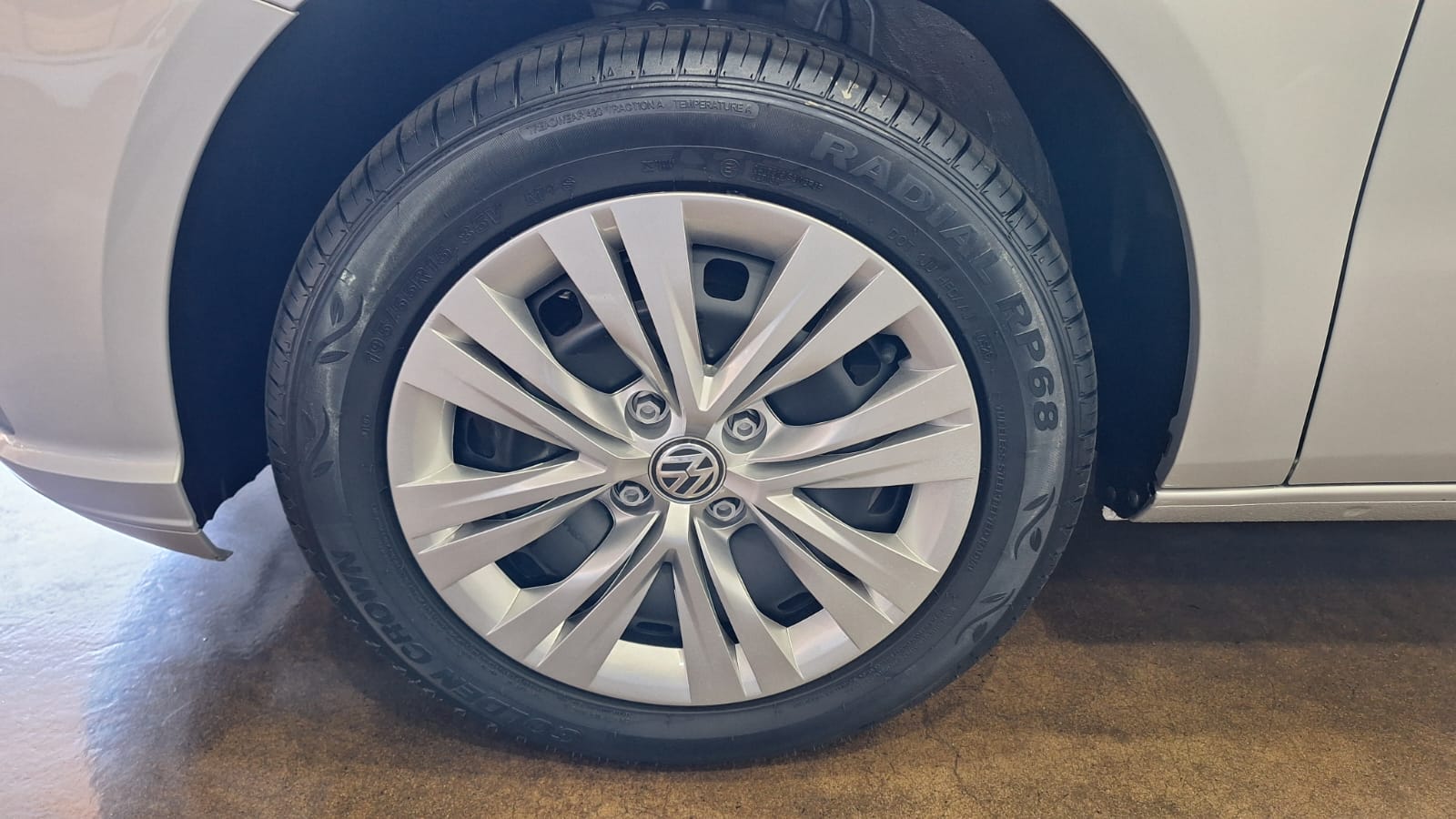VOLKSWAGEN GOL
