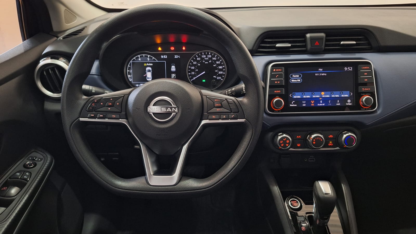 NISSAN VERSA