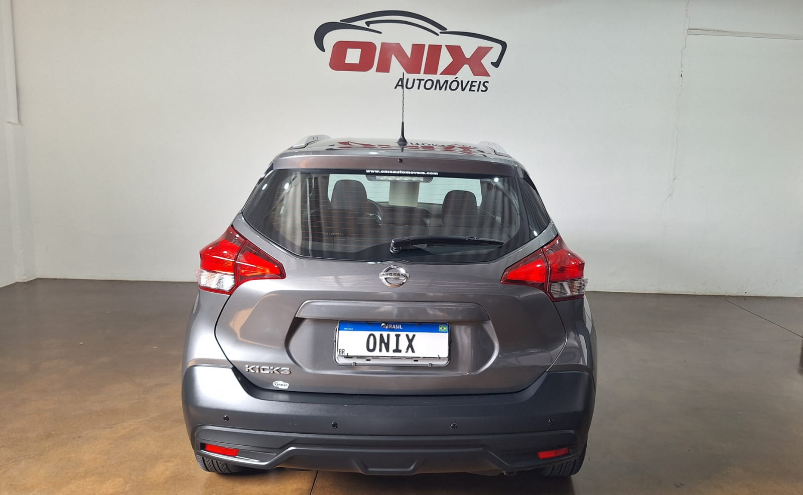 NISSAN KICKS