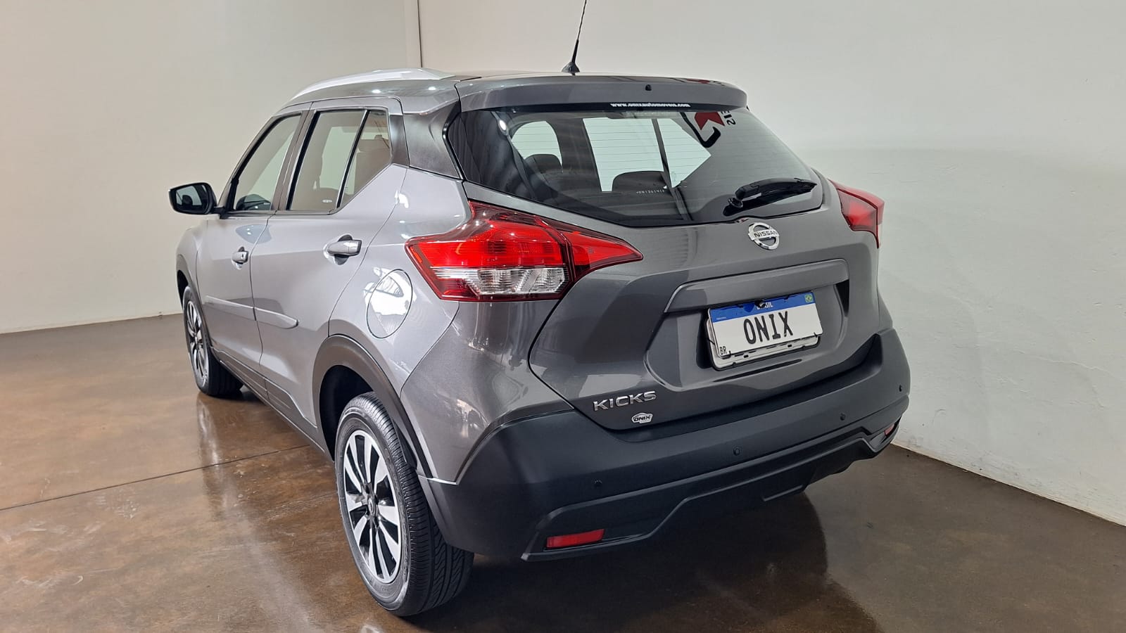 NISSAN KICKS