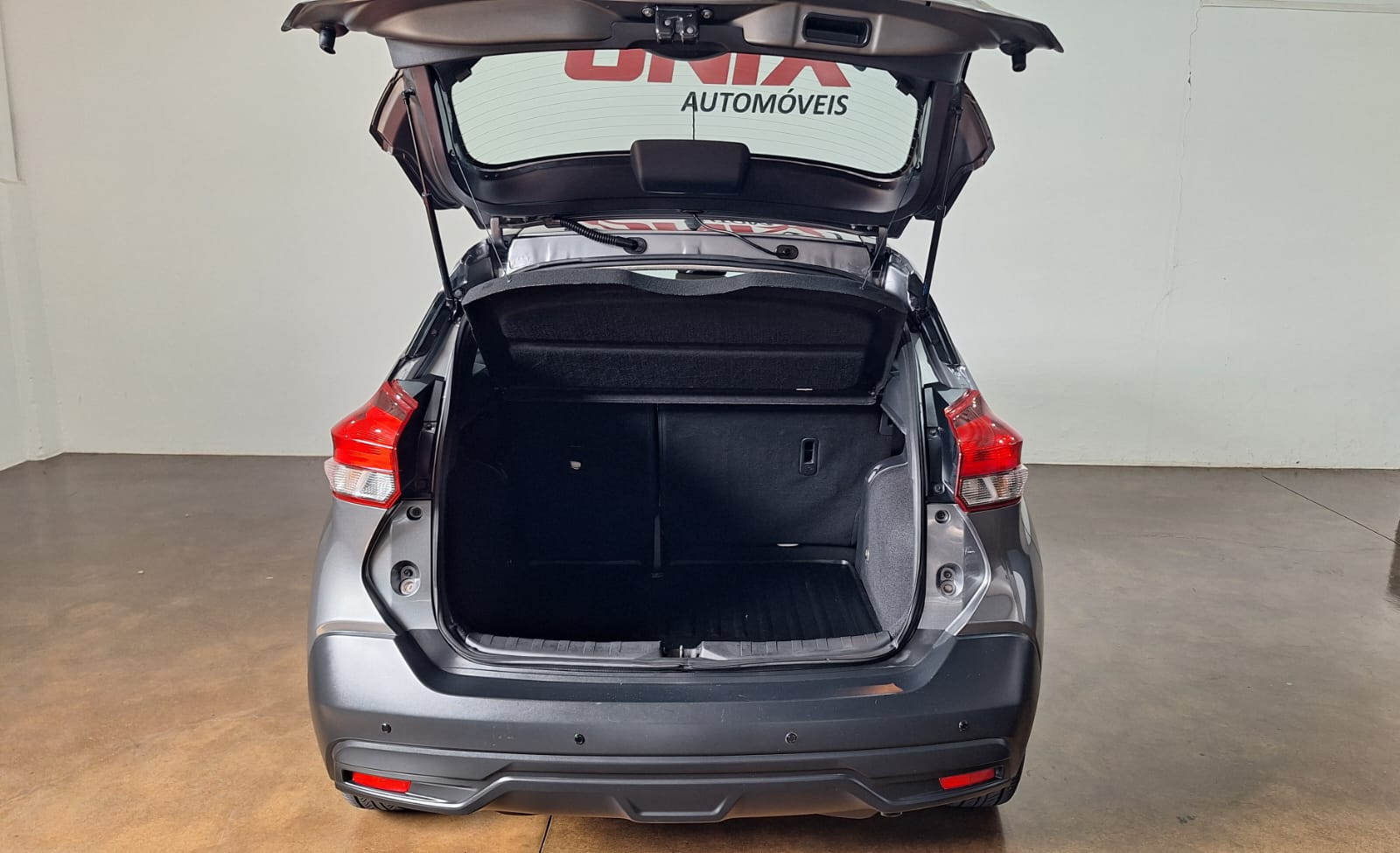NISSAN KICKS