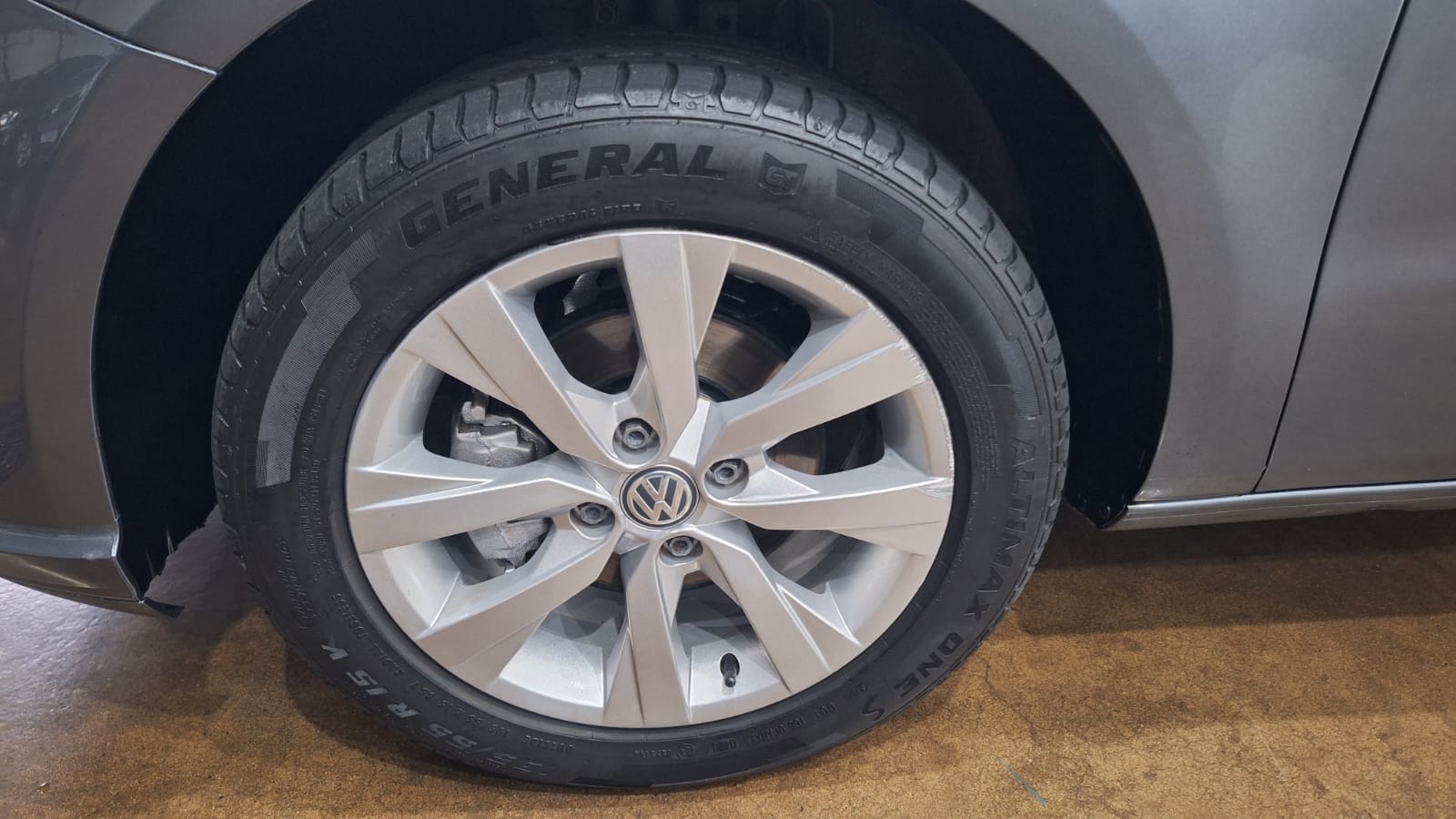 VOLKSWAGEN VOYAGE