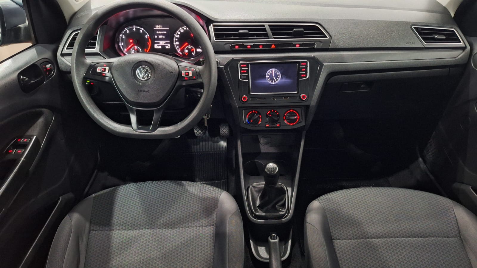 VOLKSWAGEN VOYAGE