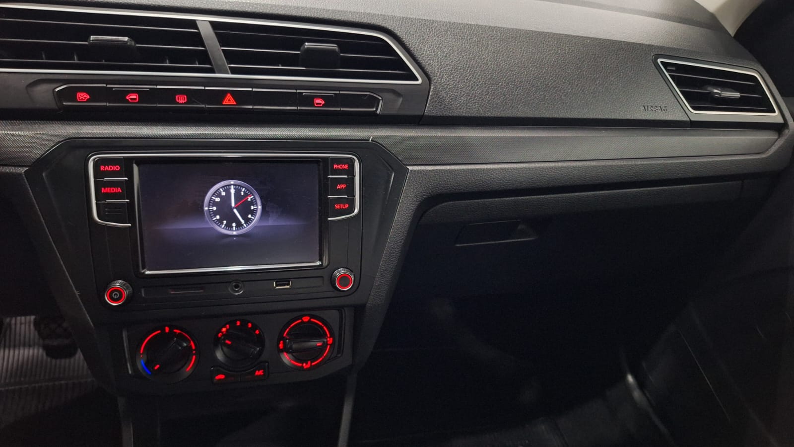 VOLKSWAGEN VOYAGE