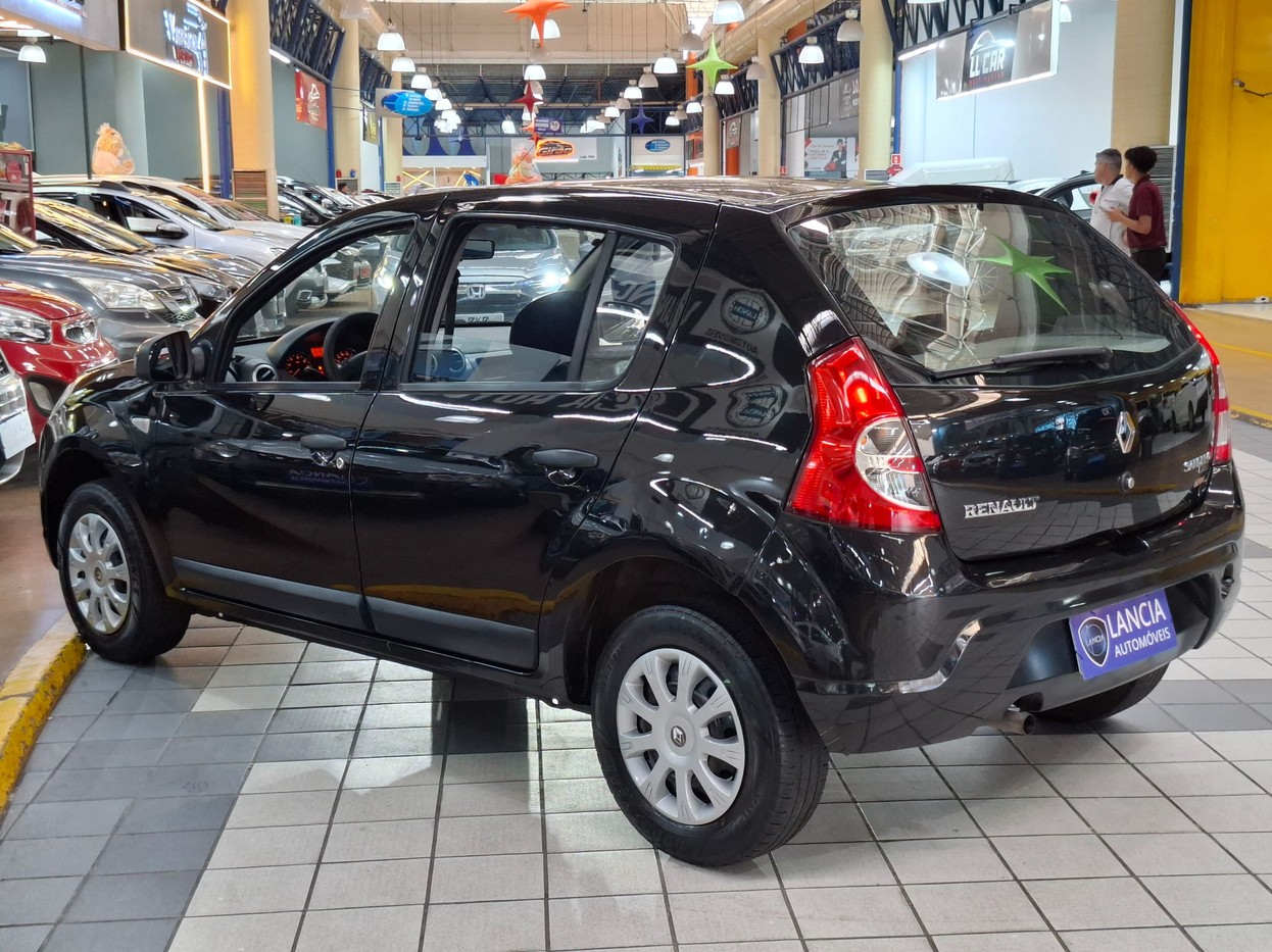 RENAULT SANDERO