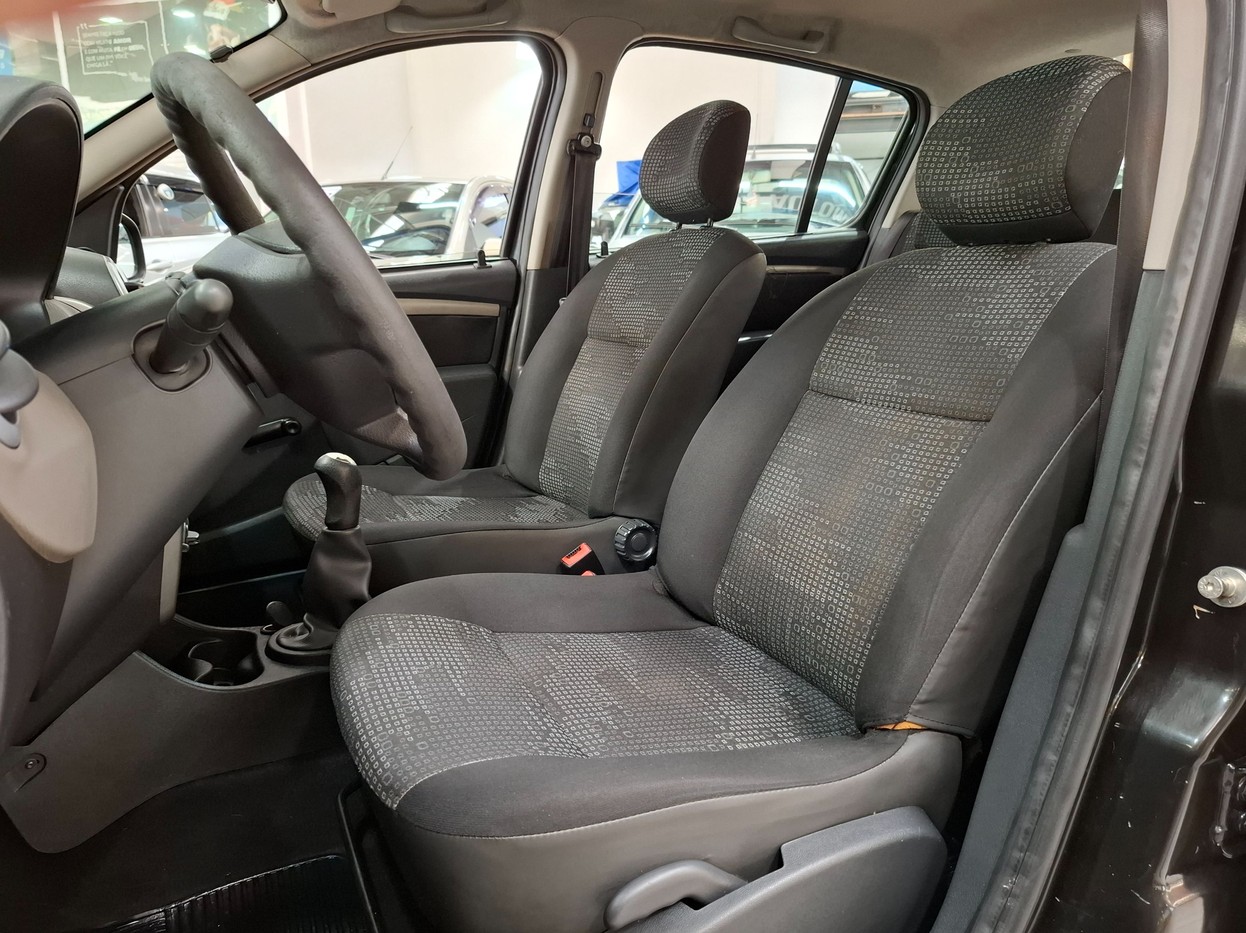RENAULT SANDERO