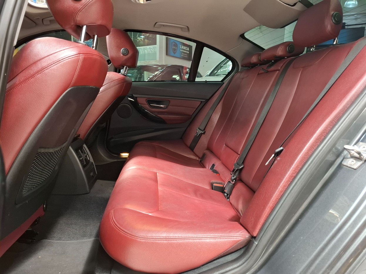 BMW 328i