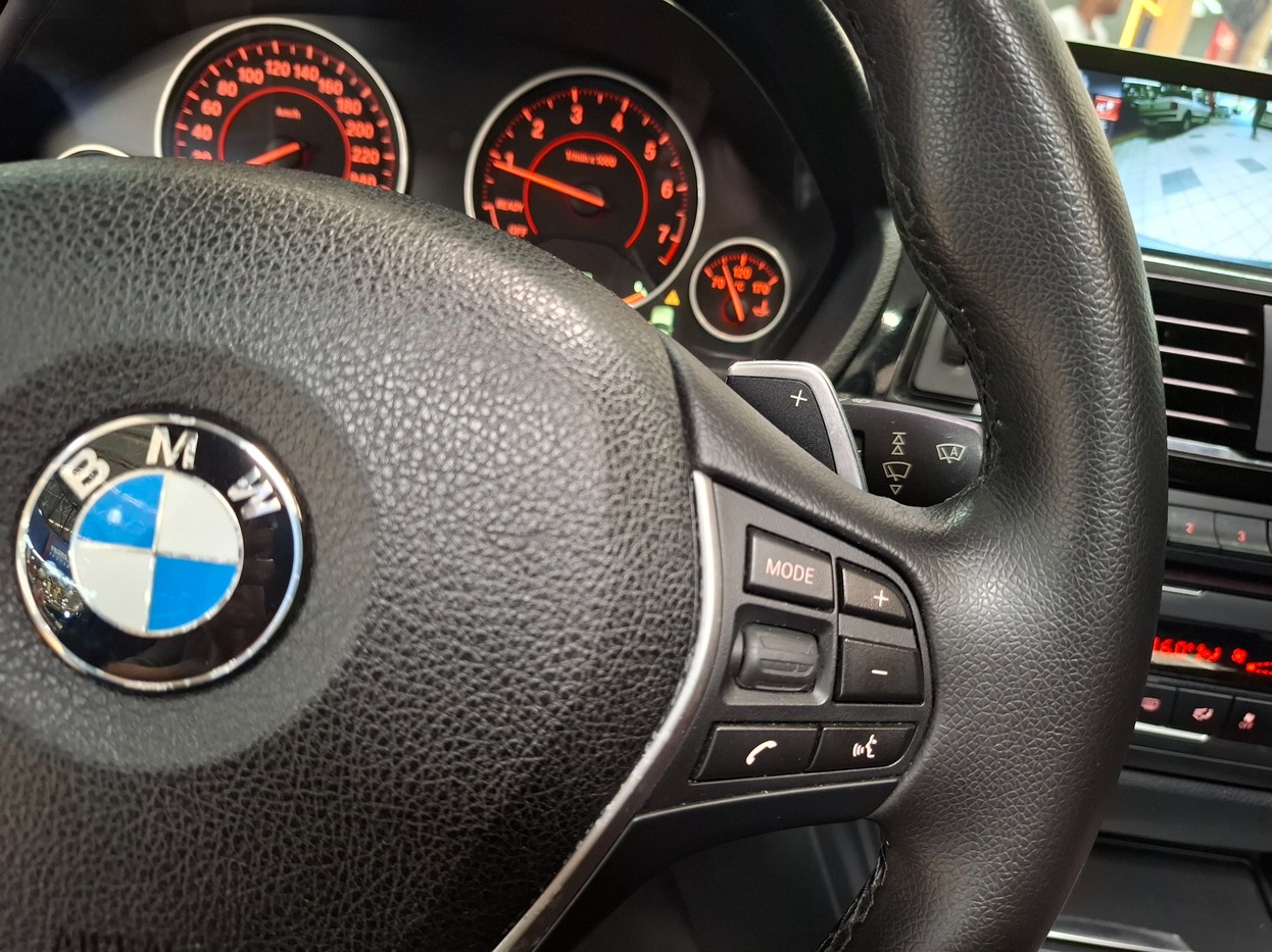 BMW 328i