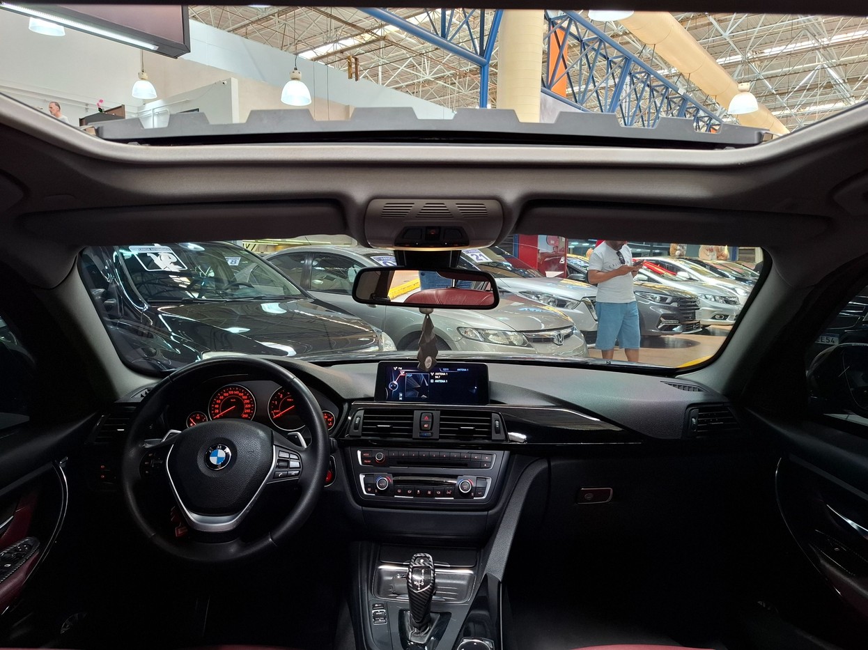 BMW 328i