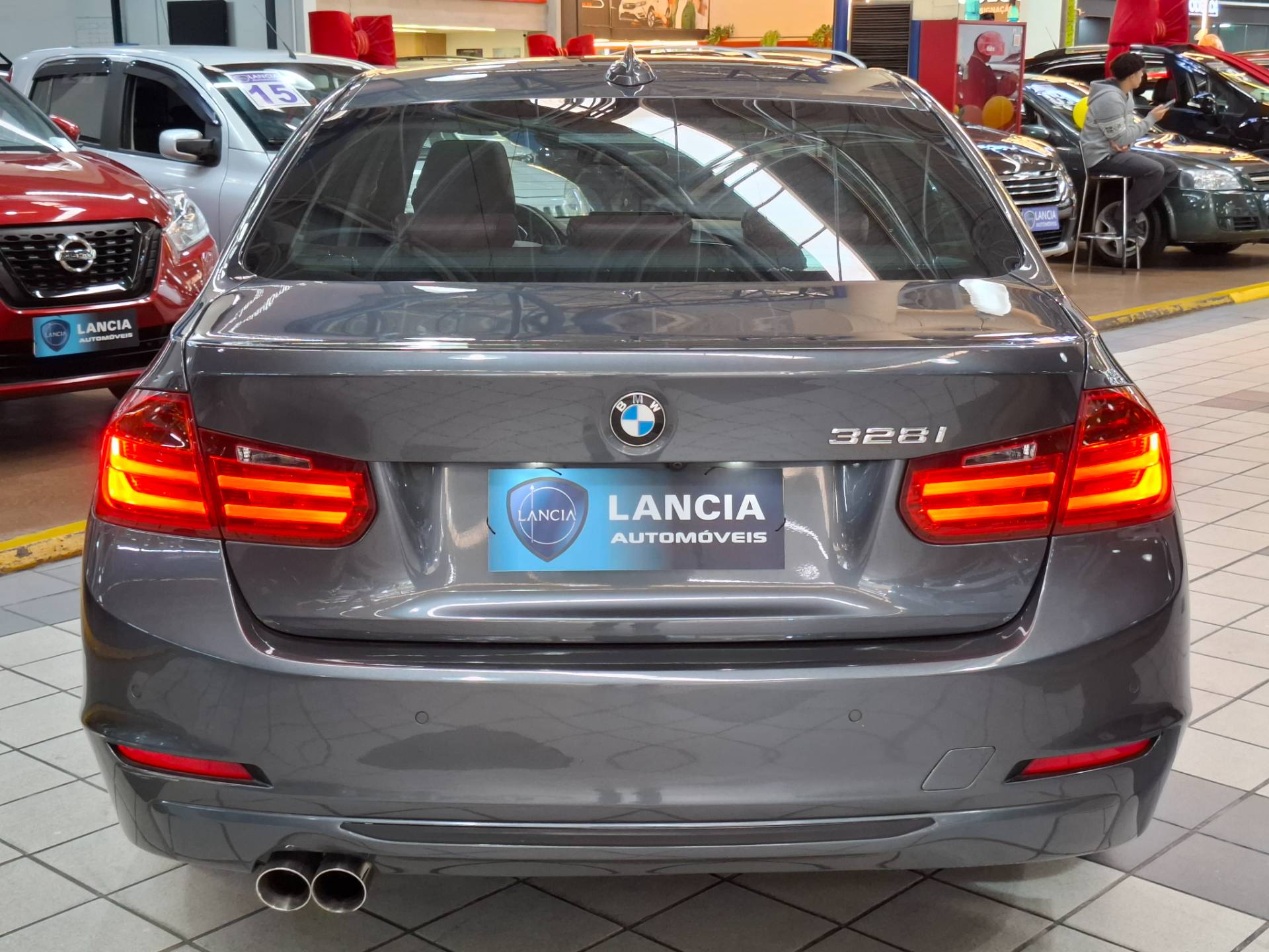 BMW 328i