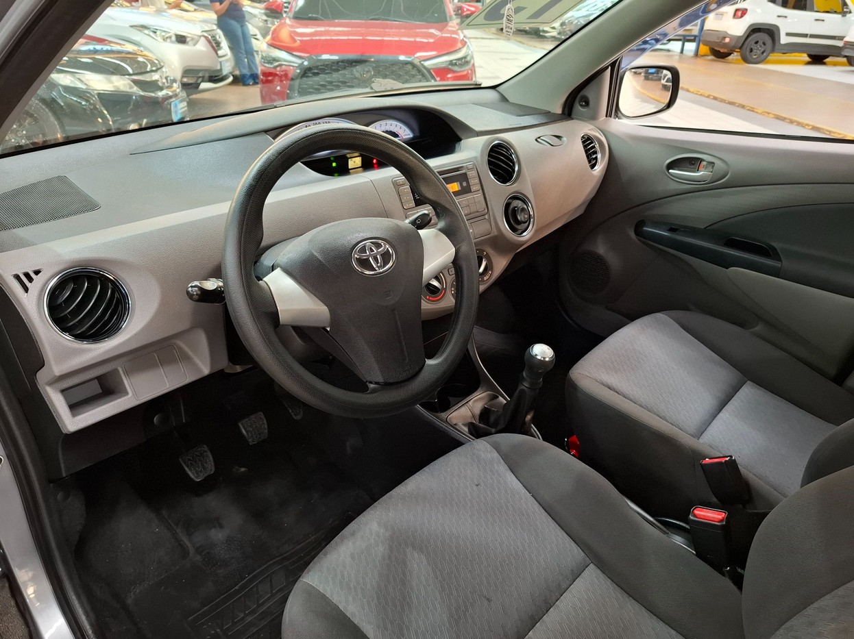 TOYOTA ETIOS