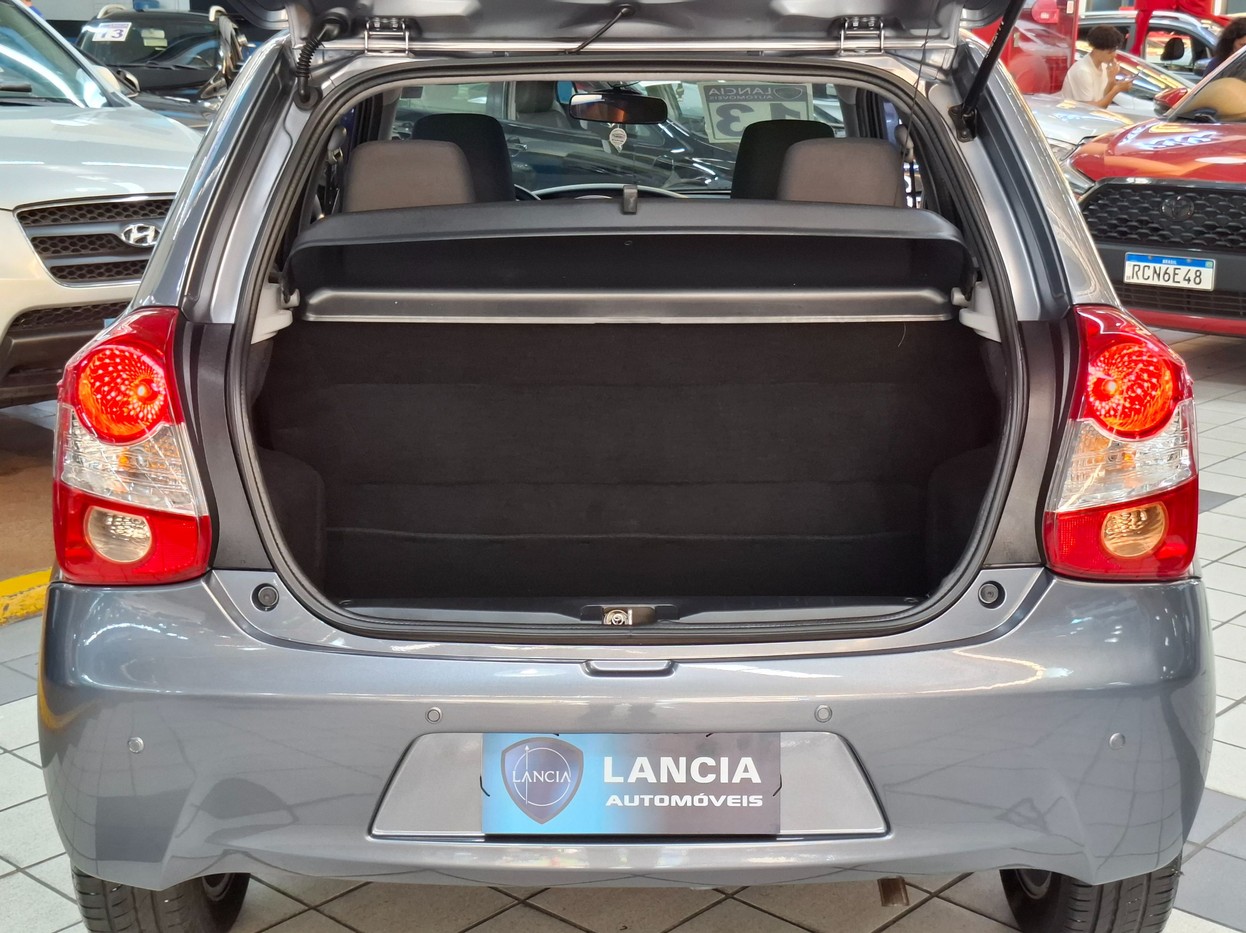 TOYOTA ETIOS