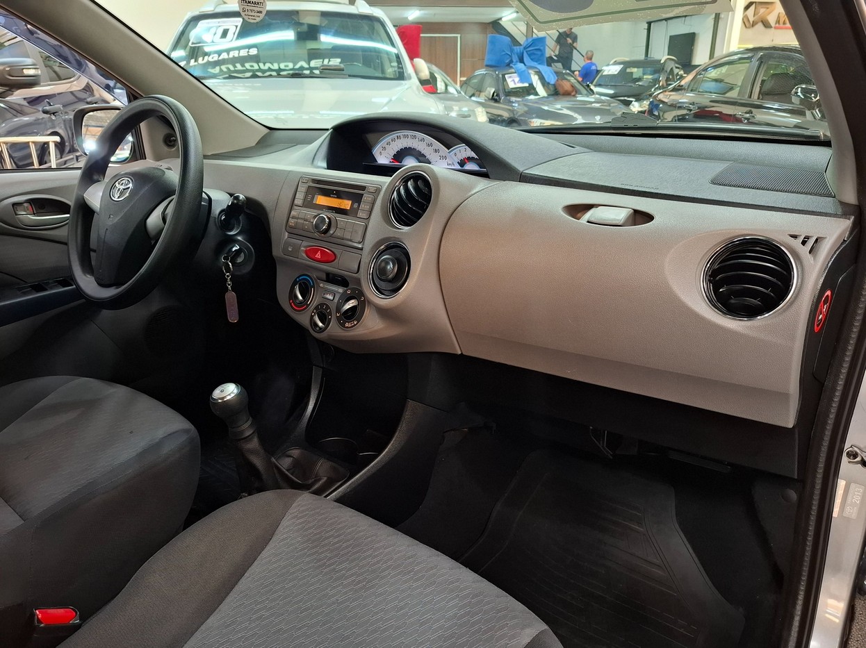 TOYOTA ETIOS