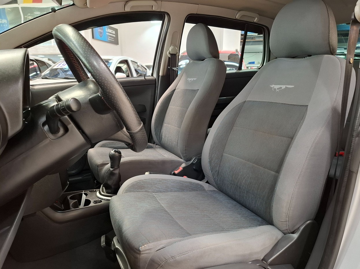 VOLKSWAGEN CROSSFOX